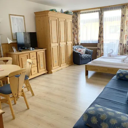 Family Апартаменти *